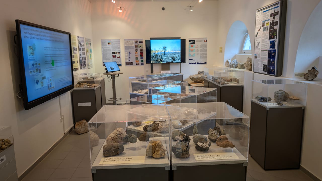 Info-Display im Museum